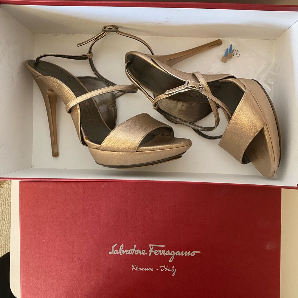 Salvatore Ferragamo Heels Mint - Gilina Ankle Wrap 4.5”